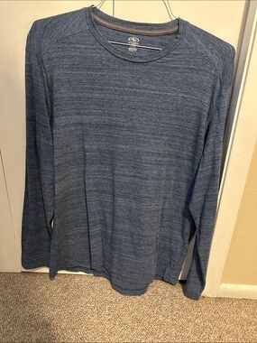Athletic Works Men’s Long Sleeve Heathered Blue Crew Neck Tee